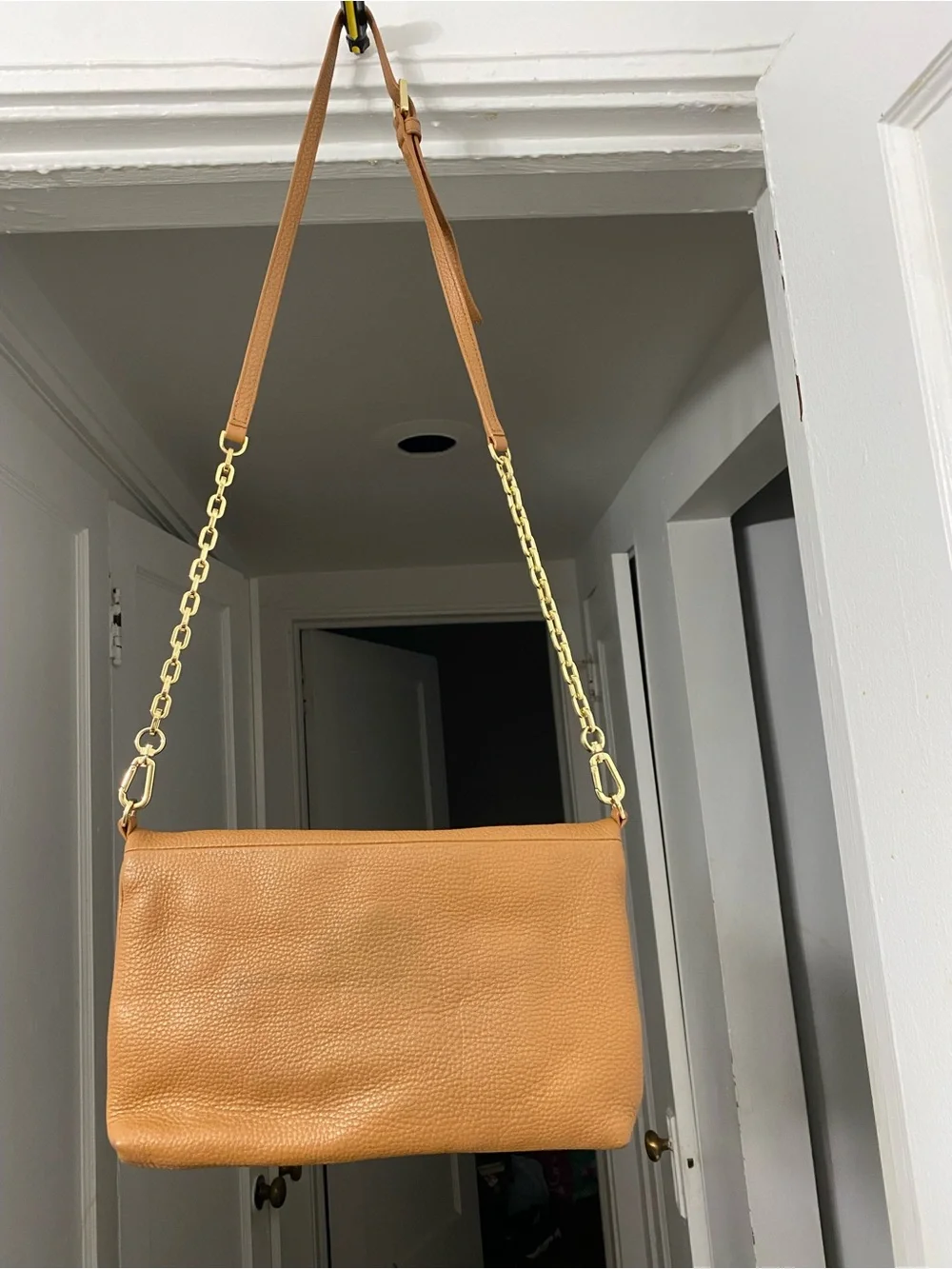 Tory Burch Tan Pebble  Foldover Crossbody Shoulder Clutch Purse Soft Leather